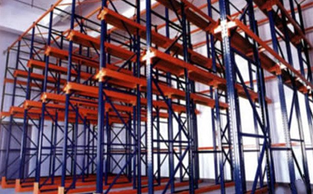 仓库贯通式货架